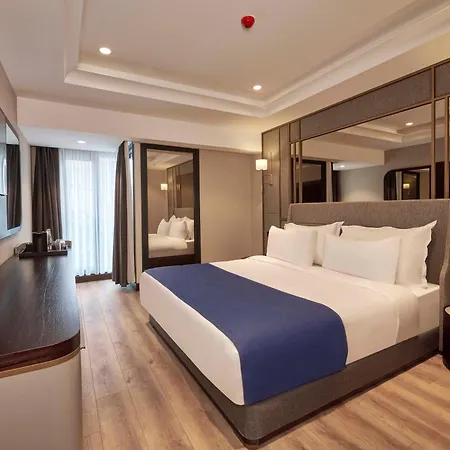 çırağan Bosphorus 4*