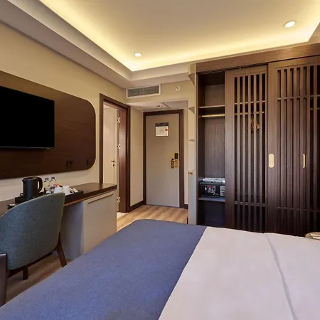 çırağan Bosphorus 4*