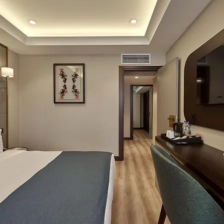 Ciragan Bosphorus 4* اسطنبول