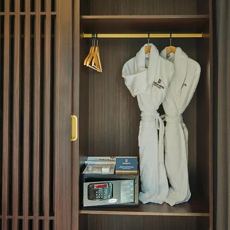 Ciragan Bosphorus Szálloda 4*