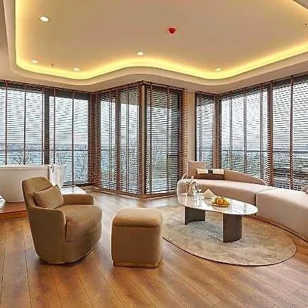 Ciragan Bosphorus 4*