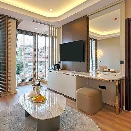 Ciragan Bosphorus Hotel 4*