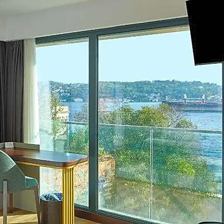 Ciragan Bosphorus 4*