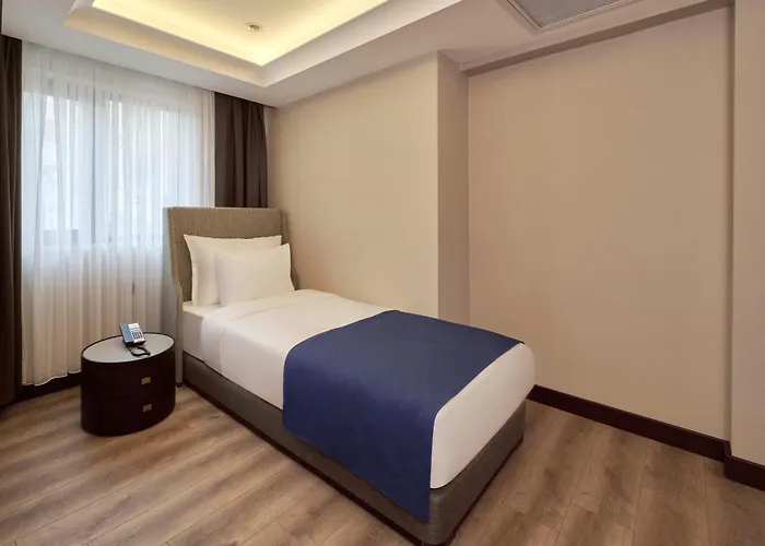 Ciragan Bosphorus Hotel 4*