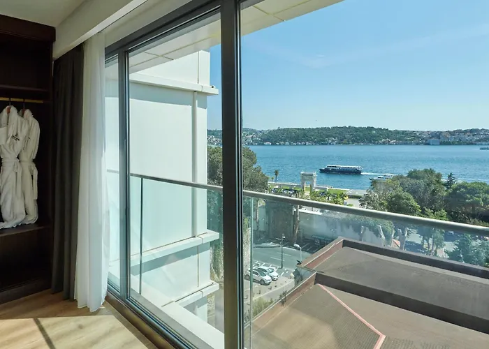 Ciragan Bosphorus 4*