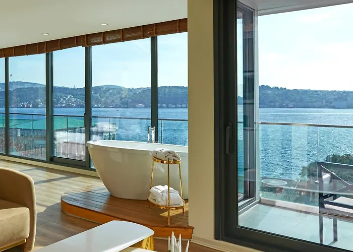 Ciragan Bosphorus 4*