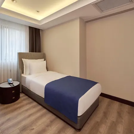 Ciragan Bosphorus Hotel 4*