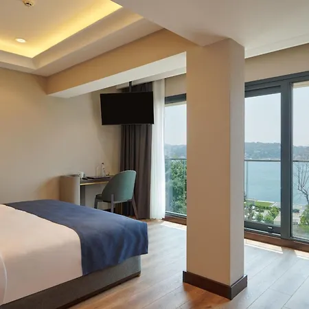 Ciragan Bosphorus Istanboel