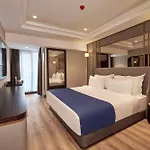 Ciragan Bosphorus 4*